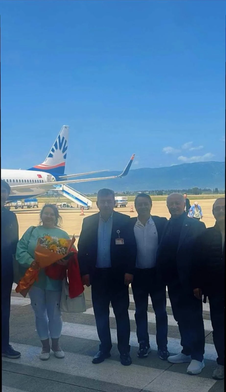 Tatjana Kabadayı – Herzlicher Empfang am Flughafen in der Türkei